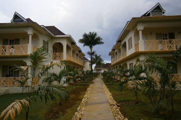 Hotel Coral Seas Beach Resort (Whitehall)